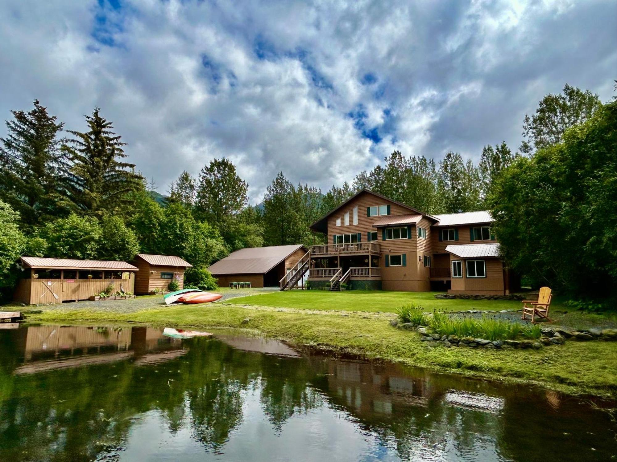 Bear Lake Lodgings B&B, Inc Seward Bagian luar foto
