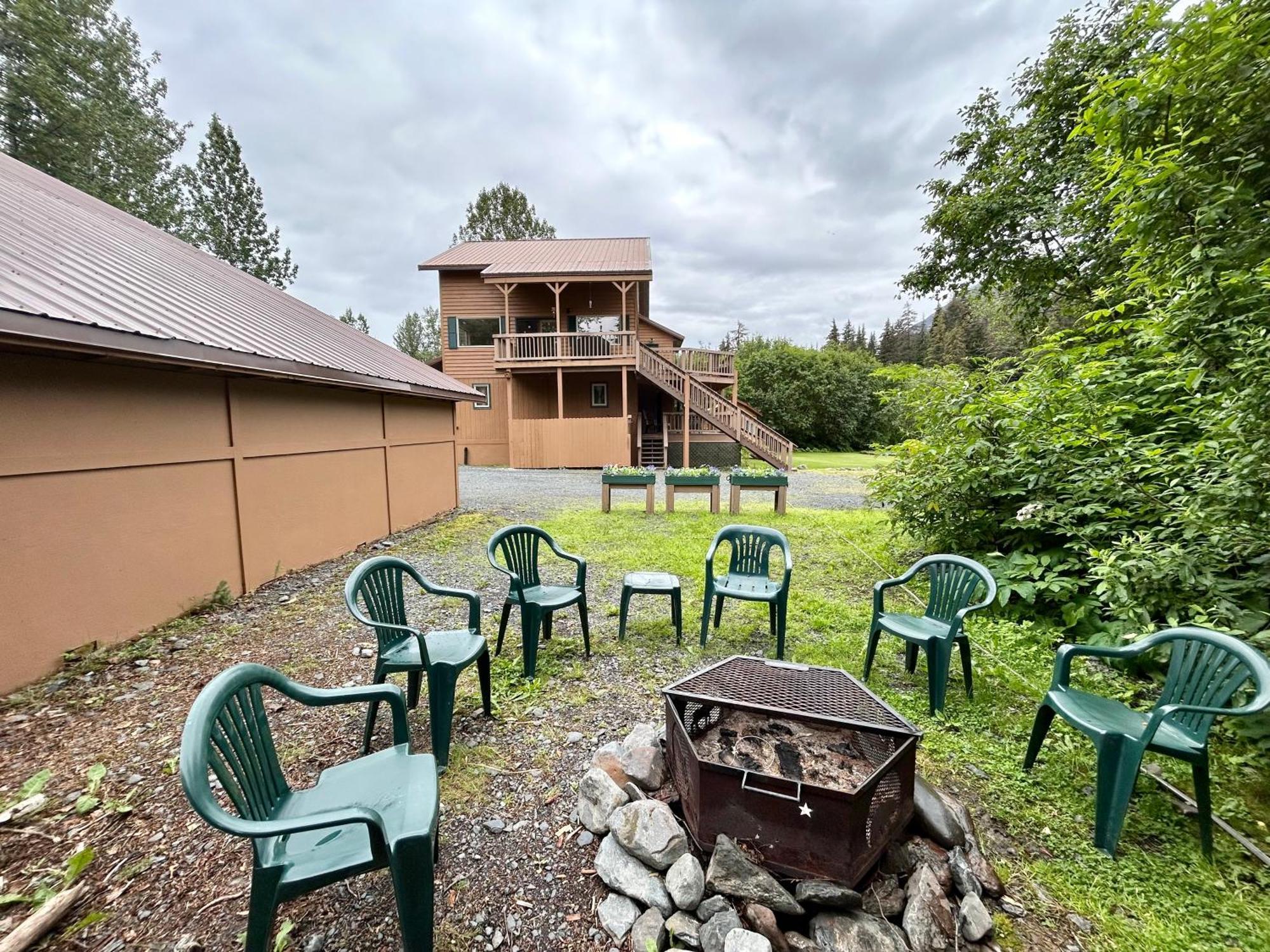 Bear Lake Lodgings B&B, Inc Seward Bagian luar foto