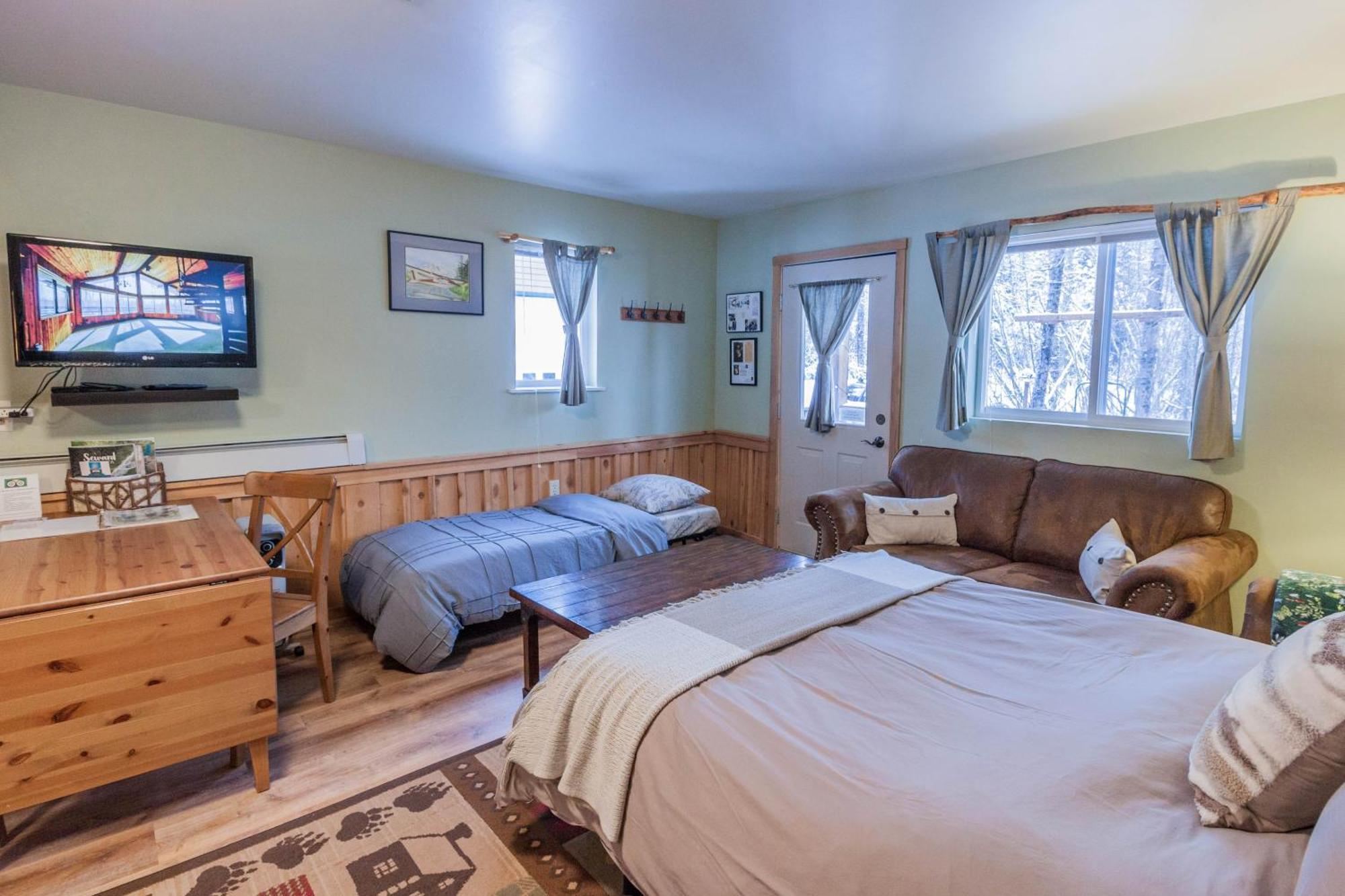 Bear Lake Lodgings B&B, Inc Seward Bagian luar foto